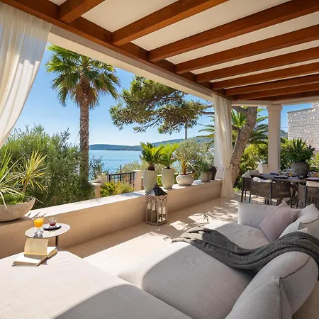 L'orizzonte ヴィラ スラティネ